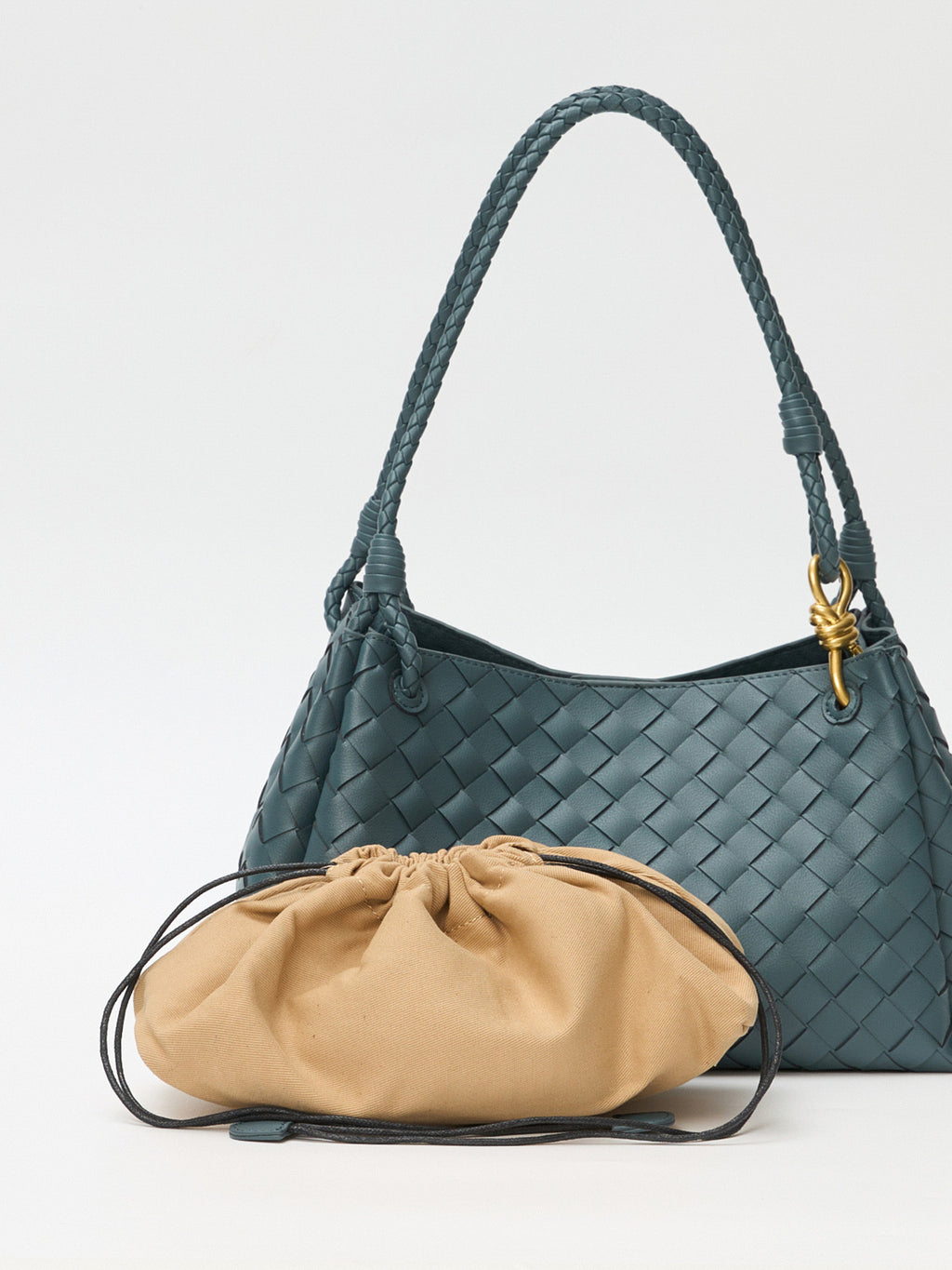 BELA BLUE