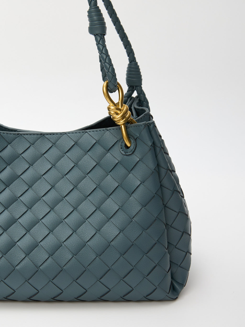 BELA BLUE