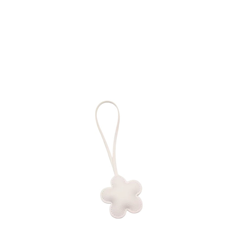 WHITE T CHARM