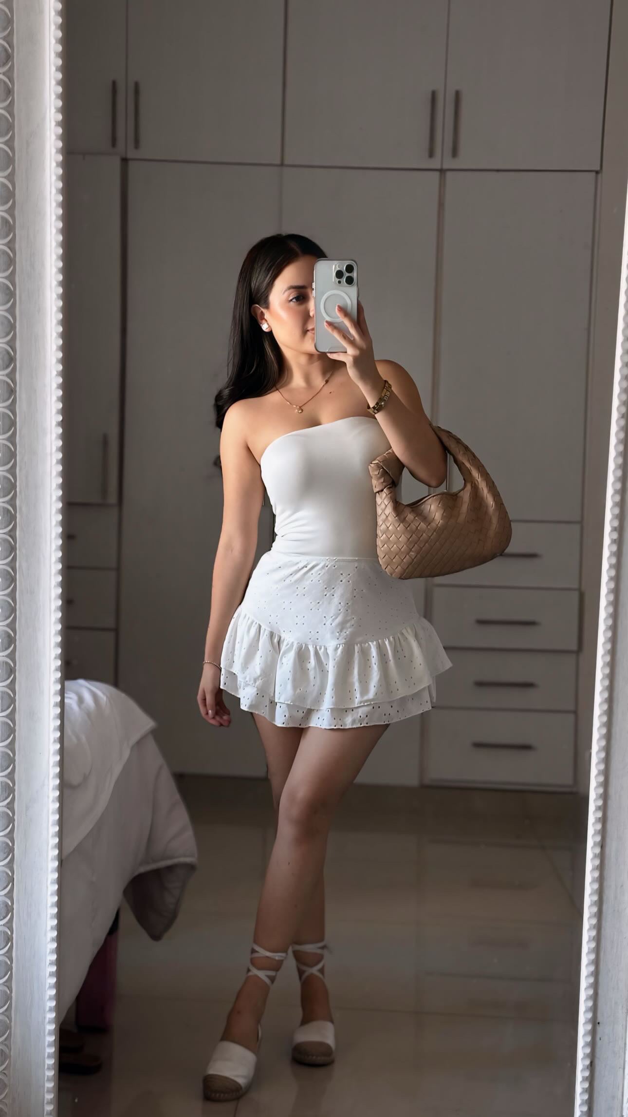 CARDI BEIGE